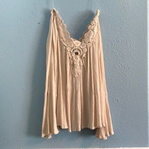 Flowy top w bell sleeves